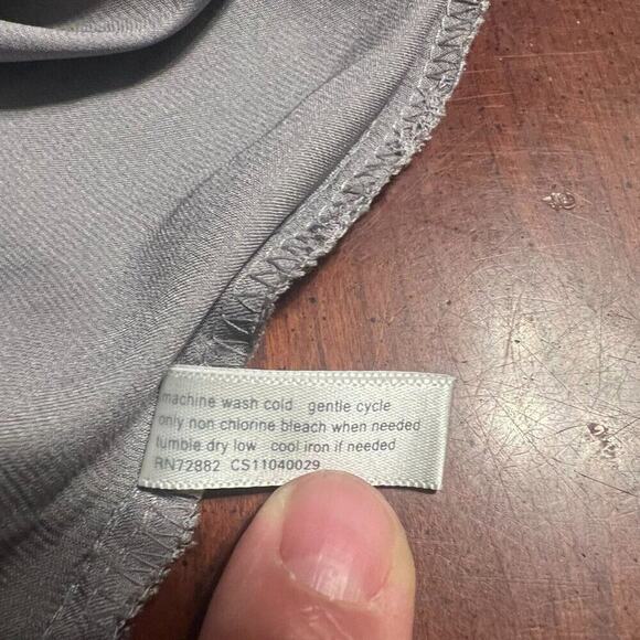 Fashion Bug Silver Grey 1X Layered Ruffly Sleeveless Women's Blouse Feminine - Picture 14 of 16